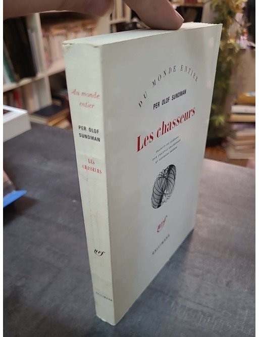 Les Chasseurs par Per Olof Sundman : un thriller psychologique suédois sur la nature humaine et l'isolement (1967)