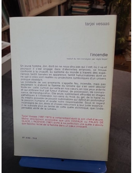 L'Incendie par Tarjei Vesaas : un roman norvégien poignant sur l'identité et le traumatisme (1992)