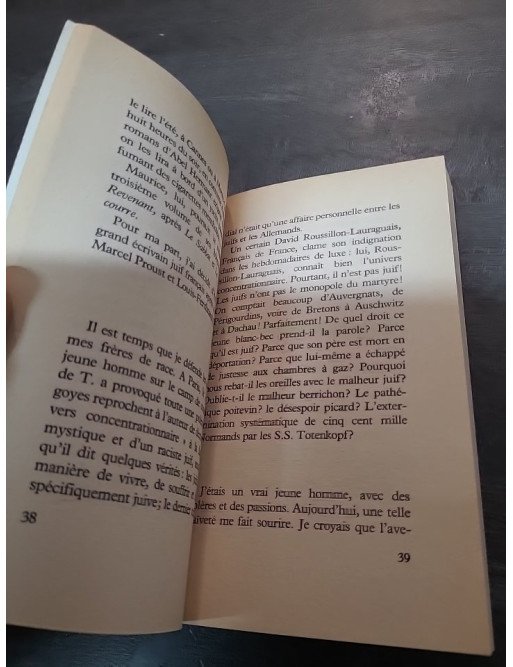 La Place de l'étoile par Patrick Modiano | Premier roman récompensé | Collection Blanche Gallimard