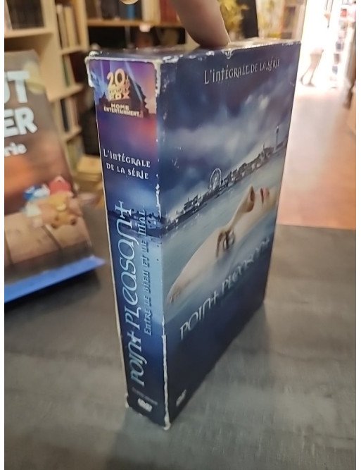 Point Pleasant - Entre le bien et le mal - L'intégrale de la série - John McLaughlin, Marti Noxon, Ben Edlund