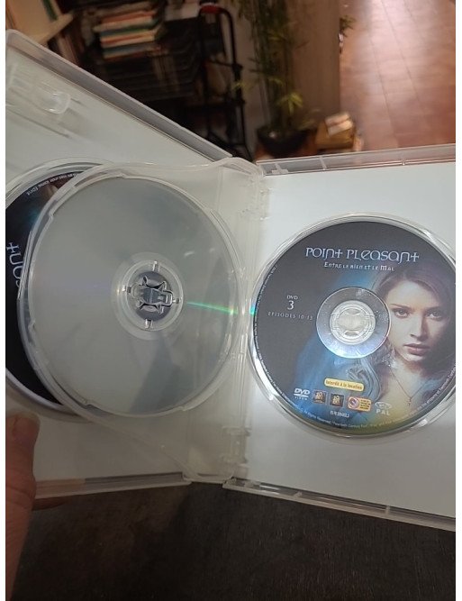 Point Pleasant - Entre le bien et le mal - L'intégrale de la série - John McLaughlin, Marti Noxon, Ben Edlund