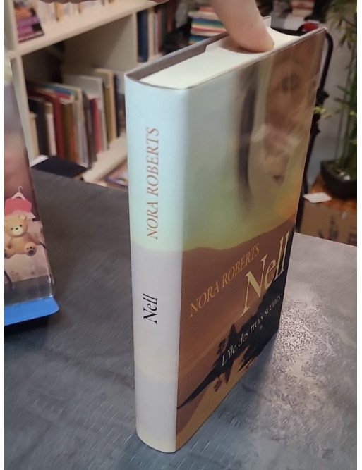 Nell (L'île des Trois Sœurs) de Nora Roberts