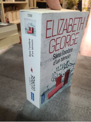 Sans l'ombre d'un témoin d'Elizabeth George