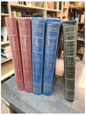 Les Deux Géants - Histoire de l'U.R.S.S. Tome V: De 1929 à nos jours (vendu en lot de 5 volumes)