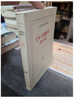 Un cirque passe – Patrick Modiano
