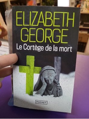 Le cortège de la mort d Elizabeth George
