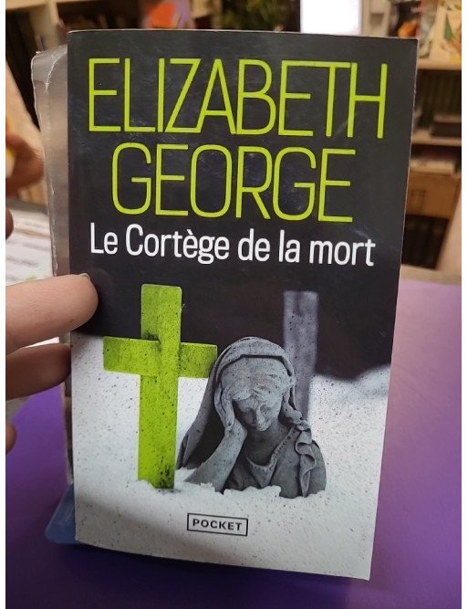 Le cortège de la mort d Elizabeth George