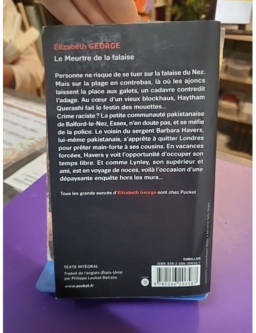 Le meurtre de la falaise Elizabeth George édition Pocket