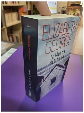 Le meurtre de la falaise Elizabeth George édition Pocket