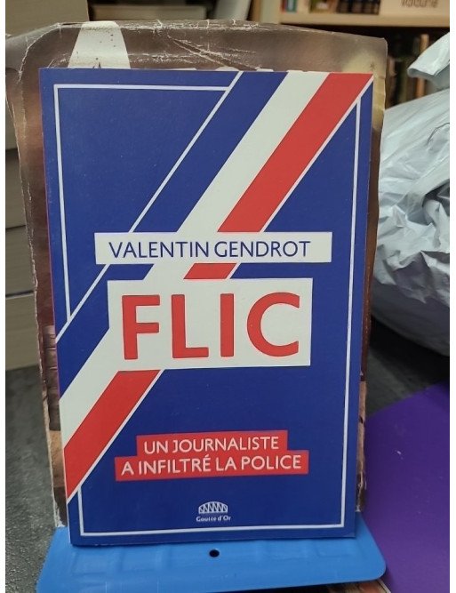 Flic - Un journaliste a infiltré la police