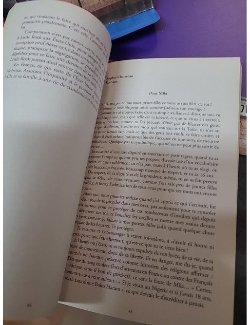 -JeSuisMila -JeSuisCharlie -NousSommesLaRépublique 50 Personnalités Zineb El Rhazoui