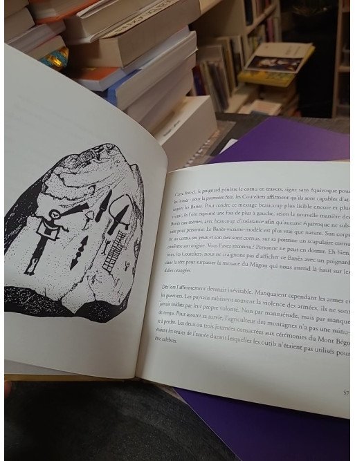 Treize randonnées autour du mont Bégo ou Le silence des Merveilles de Alain Grinda et Jacques Drouin