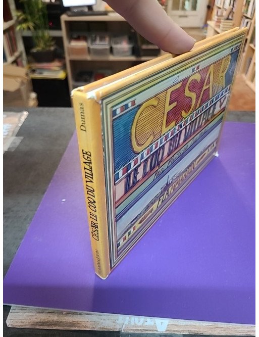 César, le coq du village