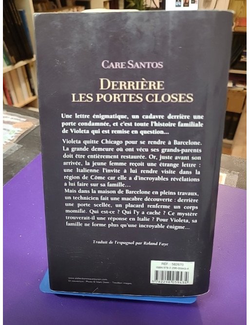 Derrière les portes closes