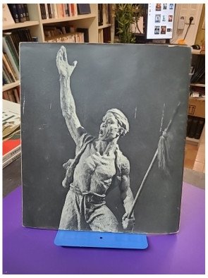 La cour des fermages : Figures de terre – Collectif