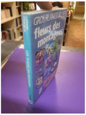 Gros plan sur les fleurs des montagnes - Wolfgang Lippert