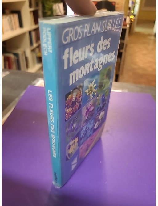 Gros plan sur les fleurs des montagnes - Wolfgang Lippert