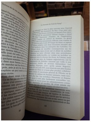 Scènes de la vie quotidienne à l'Elysée