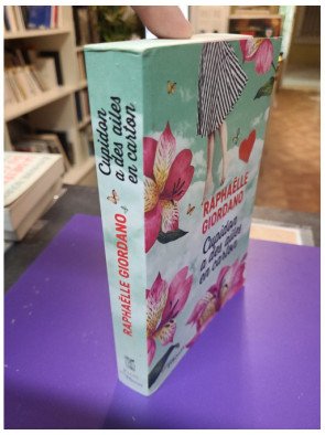 Cupidon a des ailes en carton