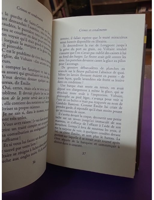 Voltaire mène l'enquête, crimes et condiments - Frédéric Lenormand