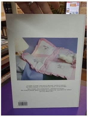 Cadeaux pour une naissance – Claude Schmill-Van den Berghe