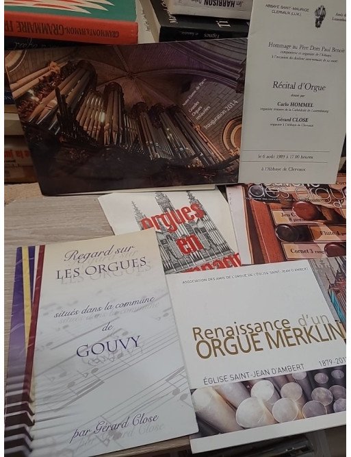 Lot de 8 livrets sur l’orgue - Instrument de musique