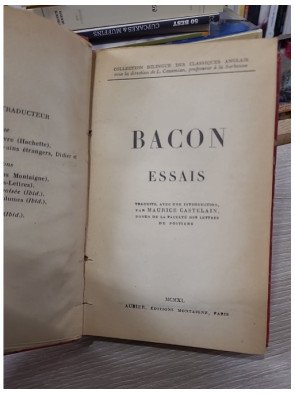 Essais. Traduits avec une introduction par Maurice Castelain