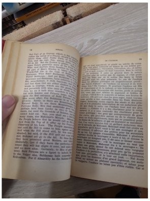 Essais. Traduits avec une introduction par Maurice Castelain