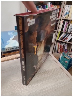 Grottes, gouffres et abîmes