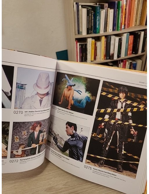 1,000 Incredible Costume and Cosplay Ideas - Allison DeBlasio, Joey Marsocci, Yaya Han