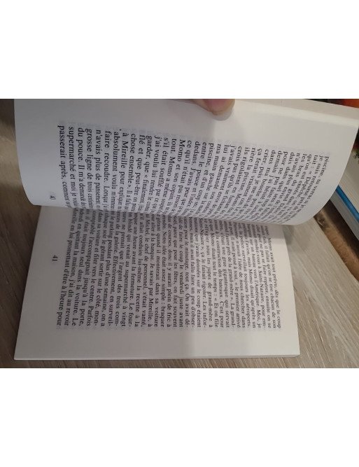 Au bout du quai - 13 auteurs et un bateau