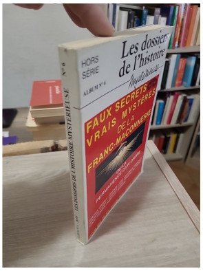 Les dossiers de l'histoire mystérieuse – 2 volumes en 1 album