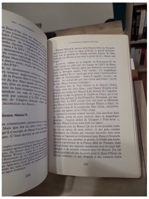 DST : Police secrète