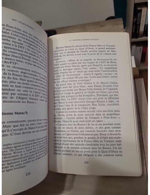 DST : Police secrète