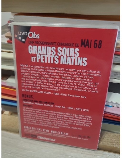 Grands soirs et petits matins