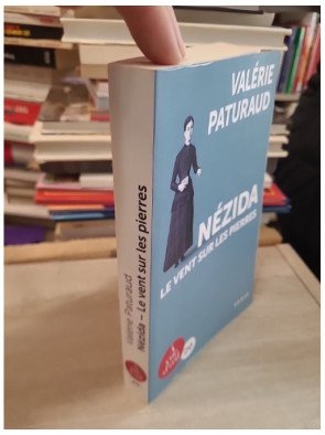 Nézida - Le vent sur les pierres - Valérie Paturaud