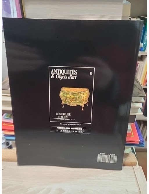 Antiquités et Objets d’Art n°9 : Tissus, tapis, papiers peints – Collectif