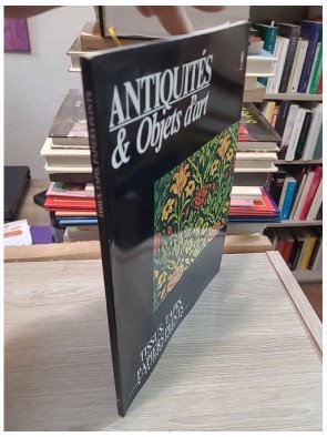Antiquités et Objets d’Art n°9 : Tissus, tapis, papiers peints – Collectif