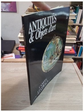 Antiquites & Objets D Art N° 12 : Camees Et Coraux Collectif