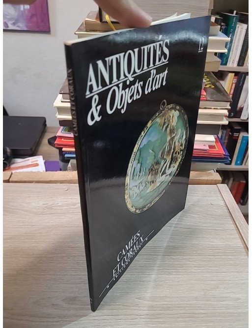 Antiquites & Objets D Art N° 12 : Camees Et Coraux Collectif