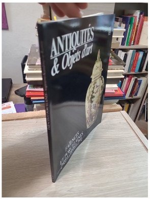 Antiquités et Objets d'art N° 18 : Faiences et Porcelaines