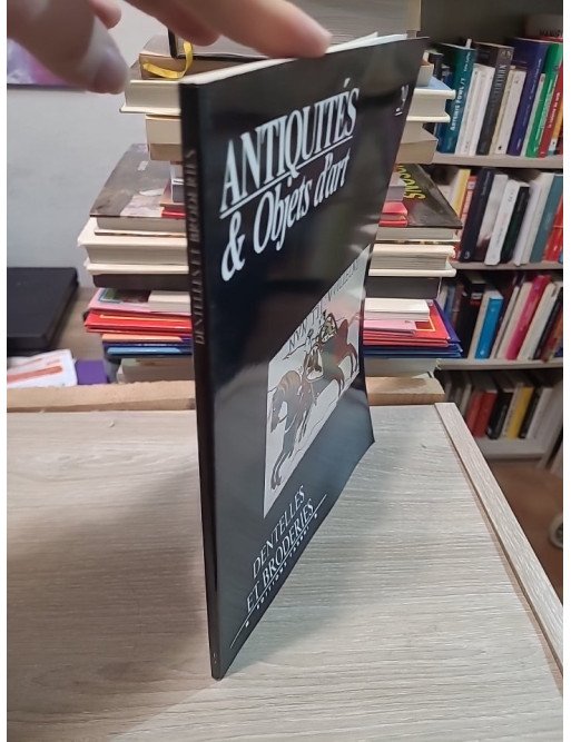 Antiquités et Objets d'art : Dentelles et Broderies - Poli