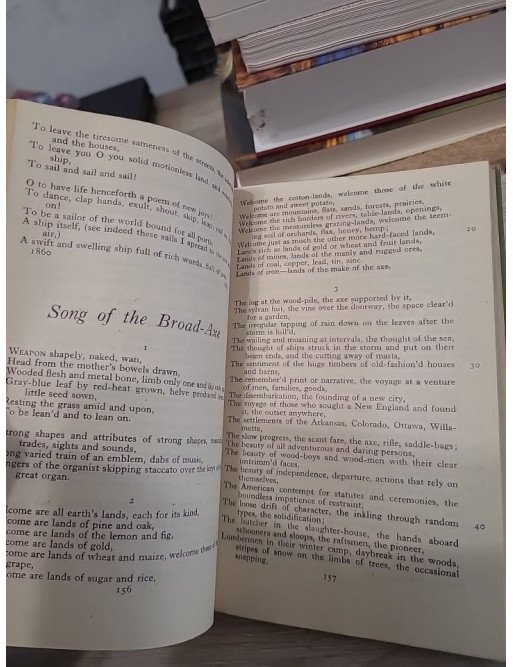 Leaves of Grass ( livre en anglais)