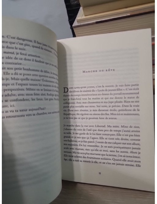 Fille de rouge - Isabelle Alonso