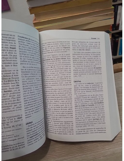 Dictionnaire des symboles - Mythes, rêves, coutumes, gestes, formes, figures, couleurs, nombres - Jean Chevalier