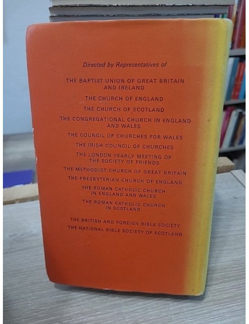 New English Bible Standard With Apocrypha - New Edition Oxford University Press