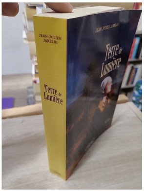 La terre de lumière