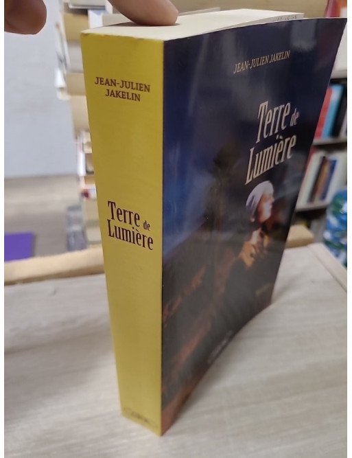 La terre de lumière