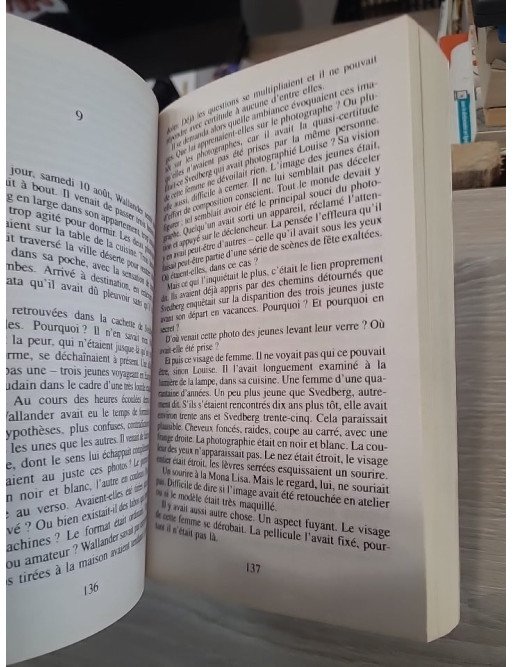 Les Morts de la Saint-Jean - Une enquête du commissaire Wallander