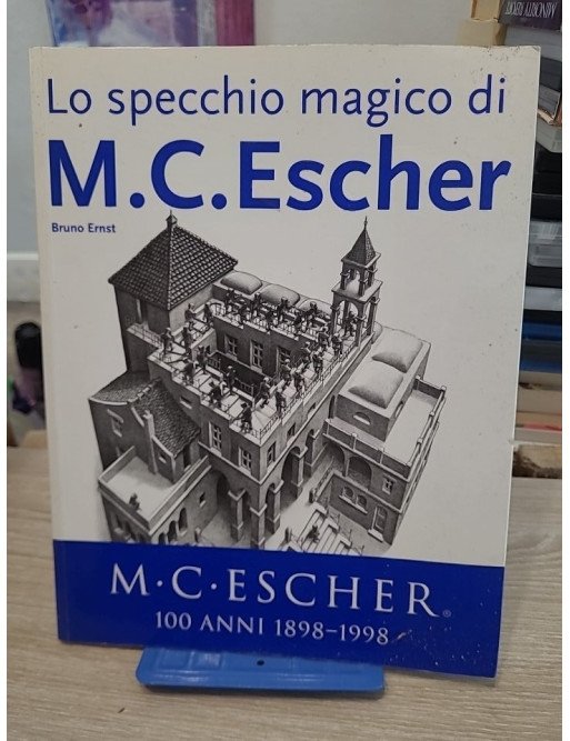 Specchio magico di M. C. Escher